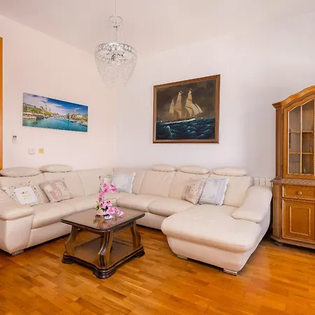 Royal Thailand Apartmán